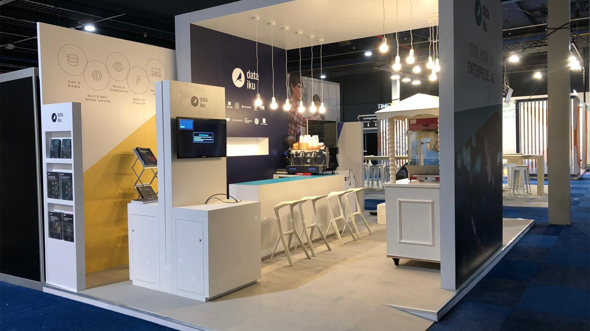 Branding event beursstand beurzen huisstijl creatieve campagne grafisch design website social - Dataiku door merkversterkend reclamebureau Activates uit Sassenheim Teylingen Bollenstreek